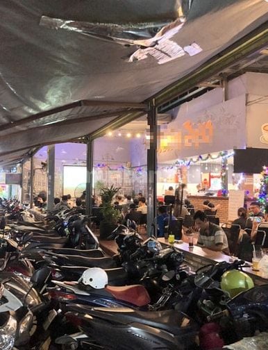 sang quán cf  18 x 12 ngay tân phú iva hè rộng mênh mông để xe thoải m