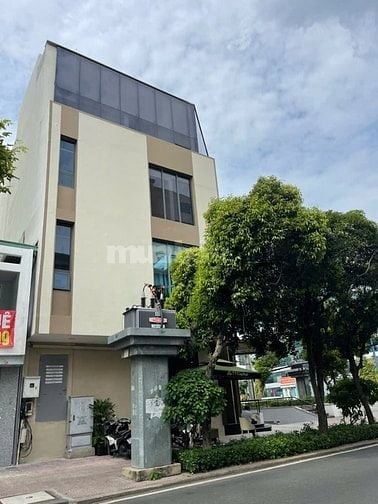 Bán nhà mặt tiền Tân Vĩnh P4.Q4.dt:4x15m,giá: 15tỷ(3 lầu)