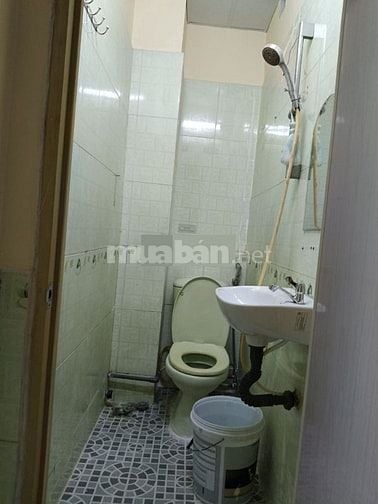 Cho thuê nhà ĐĐTNghi C/cư Hòa Bình - lầu 8, P.14, Q.10 giá 8,5tr