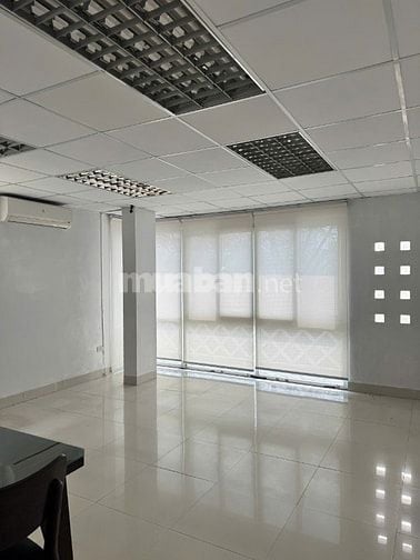 Tớ còn trống tầng 4 mặt đường khu vực Quan Hoa Cầu Giấy