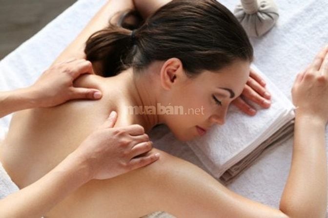 massage cổ vai gáy lưng cho nữ tại gia