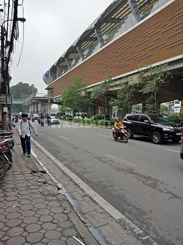 CHO THUÊ CẢ NHÀ MẶT PHỐ ĐƯỜNG LÁNG 17tr / th
