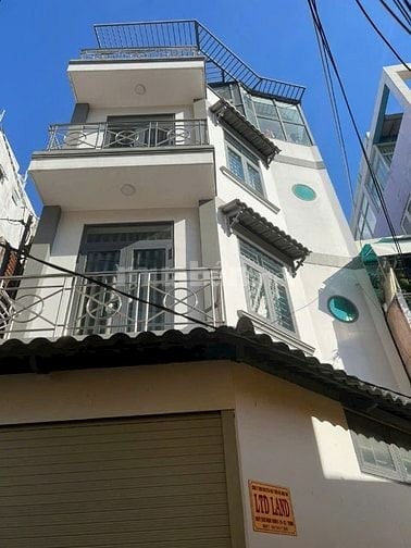 Nhà Mới cách MT 20m 199/ CMT8 P4 Q3, DT 5.8x8m Nở Hậu, 3 Tầng, 6 tỷ TL
