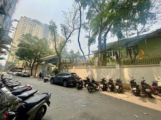 BÁN NHÀ MẶT NGÕ NGUYỄN CHÁNH,OTO TRÁNH, LÔ GÓC 2 MẶT THOÁNG. 033578898