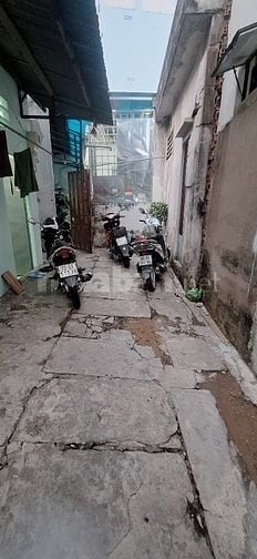 Bán nhà hẻm 458 huỳnh Tấn Phát, Bình Thuận, quận 7, dt 3x8m,gia:1,8ty