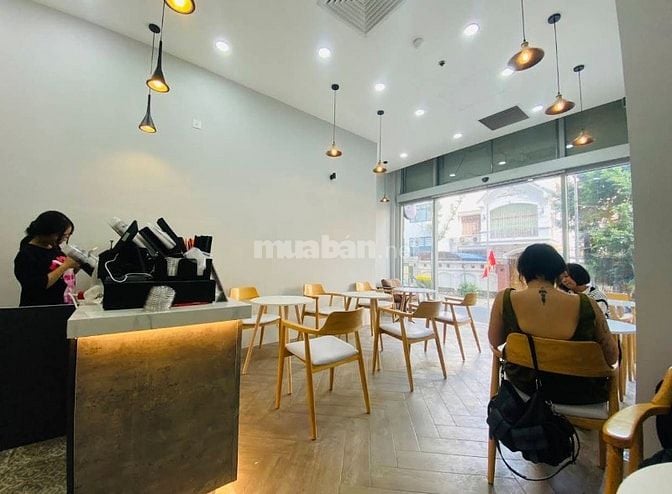 Việc làm bán hàng cà phê tại Chỗ. 