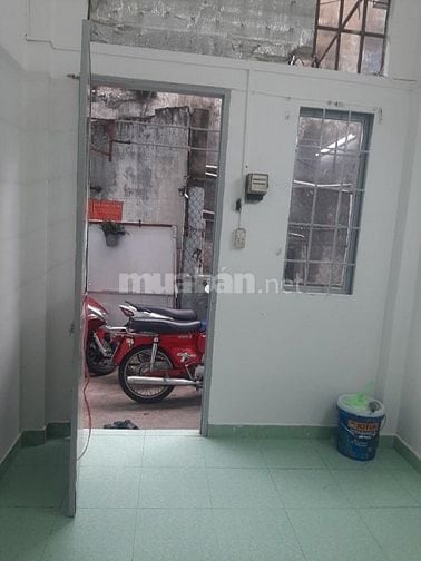 Cho thuê phòng trọ có gác,cách đại học công nghiệp 4 khoảng 500m