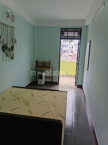 Cho phụ nữ độc thân đi làm thuê phòng có bancony