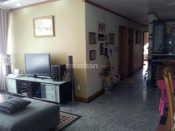 Chính chủ cần bán căn hộ 3 PN Phú Hoàng Anh 