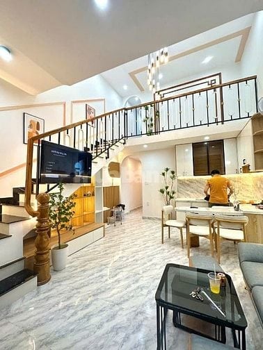Vòng xoay Lê Đại Hành, 45m2, 2 tầng, 3pn, nhỉnh 5 tỷ
