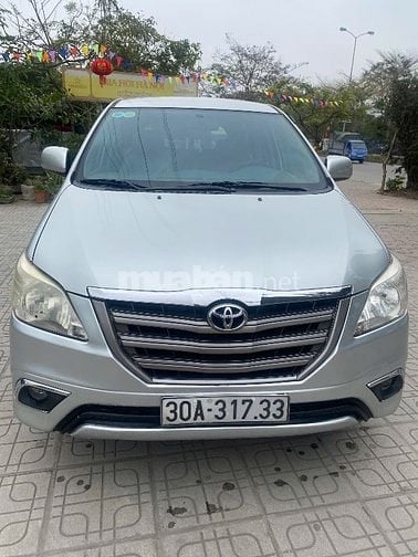 Chính chủ bán xe Innova 2.0E Số sàn