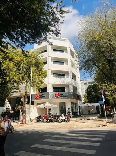 CHO THUÊ Góc 2 MT 37 Phùng Khắc Khoan, P.ĐK, Quận 1: 1 Hầm 6 tầng