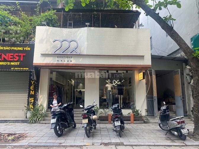 Cho thuê cửa hàng PHAN BỘI CHÂU đầu Hàng Bông mặt tiền 6m rất bắt mắt