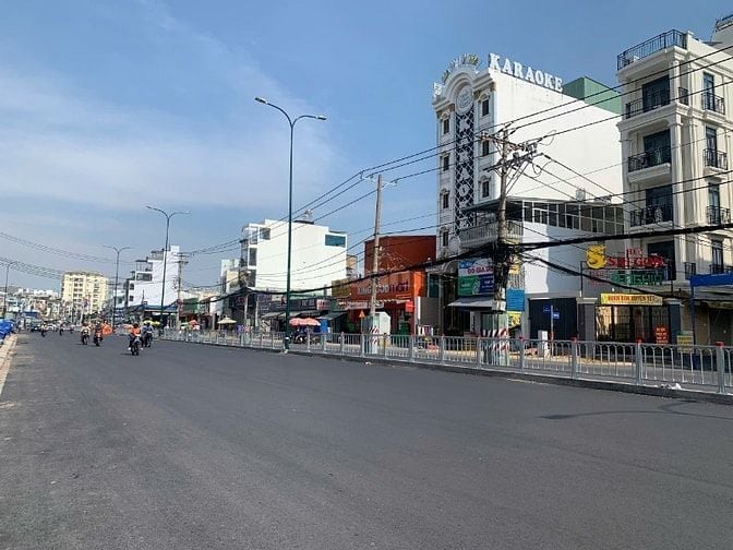 Cho thuê kho Dương Quảng Hàm P6 Gò Vấp. Dt 15x18 giá rẻ !