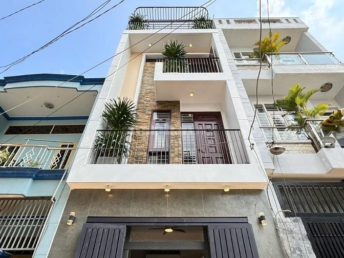 Dòng tiền 16tr-Nhà Mai Văn Ngọc 43m2/2.560 tỷ ngay chợ Trần hữu Trang