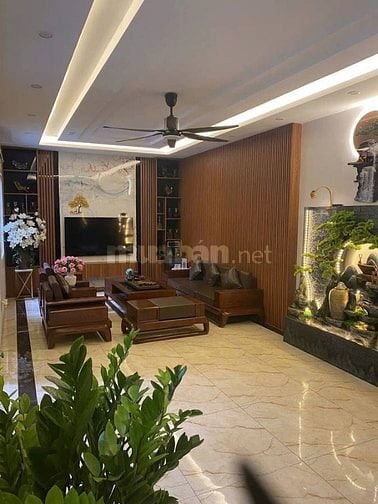 Thang máy, ba gác tránh, ngõ thoáng rộng, full nội thất Khương Đình .