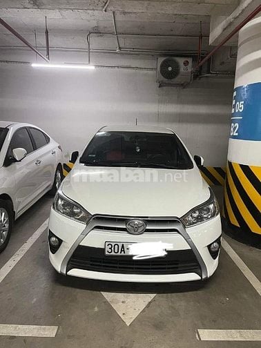 Cần bán xe ô tô Toyota yaris màu trắng 