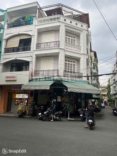Cho thuê căn góc 2 Mặt Tiền đường hoa khu Phan Xích Long, Phú Nhuận