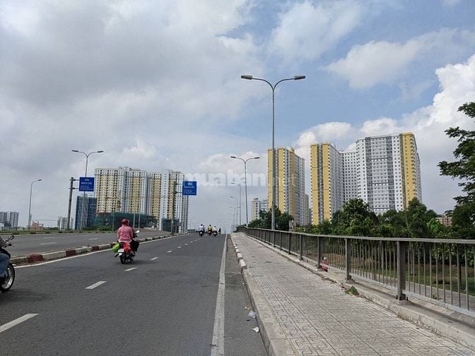 Bán căn hộ 2PN 2 nhà vs, căn góc, mới 100% chưa ở, không lỗi gì D28-01