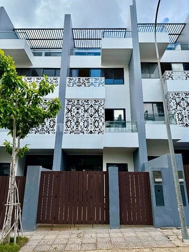 Bán nhà phố 5m x 25m tại Thành Phố Cà Phê, chiết khấu cao, nhà ở ngay