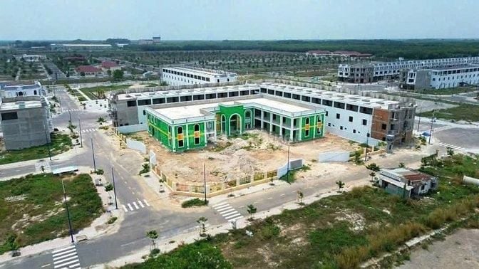 Sẵn sổ sang tên ngay, 100m2, QL13, TT Lai Uyên