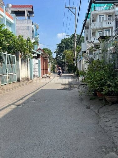 Nhà bán mặt tiền đường số 5 - P.Bình Trưng Tây - Q.2(Tp.Thủ Đức)