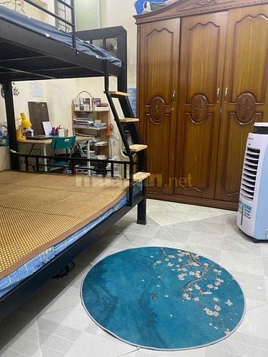 Cho thuê phòng tầng 2 nhà ngõ 239 Bùi Xương Trạch, Ngã Tư Sở