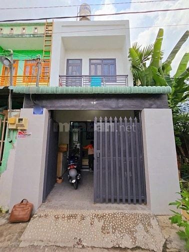 Bán nhà 1 trệt 1 lầu hẻm xe đường Nguyễn Xiển, phường Long Thạnh Mỹ. 