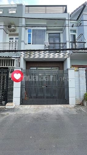 Bán nhà 1 trệt 1 lầu hẻm rộng 6m đường Đình Phong Phú, sổ hồng riêng