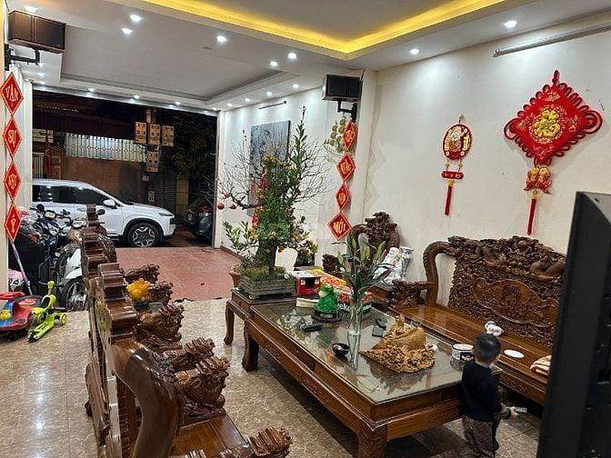 cần bán nhà 3 tầng 100m oto tránh 