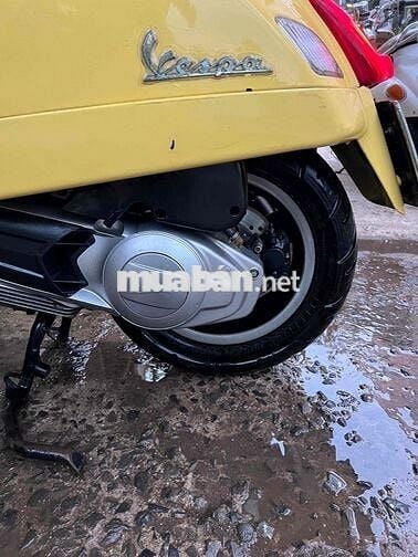 vespa nhập gts 4v