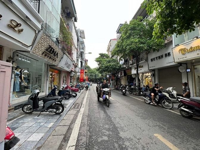 Cho thuê nhà tầng 1 số 24 Hàng Nón - Hoàn Kiếm - 85m2