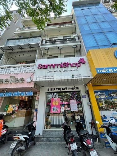 Siêu phẩm! Cho thuê mặt phố Nguyễn Phong Sắc - Cầu Giấy. DT: 55m2x 4T
