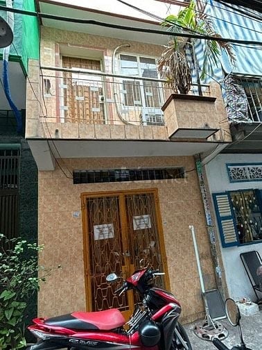 Bán Nhà nguyên căn khu dân cư thông ra nhiều đường 