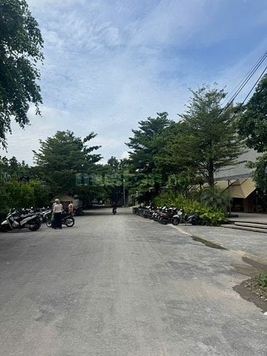 Bán đất MT Sông Sài Gòn, P.An Phú Đông, Q.12: 23 x 100, giá 168 tỷ