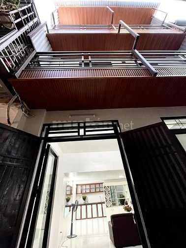 NHÀ ĐẸP 3 TẦNG - MỚI KÍNH KOONG - DÂN XÂY TÂM HUYẾT - NGÕ THÔNG OTO - 