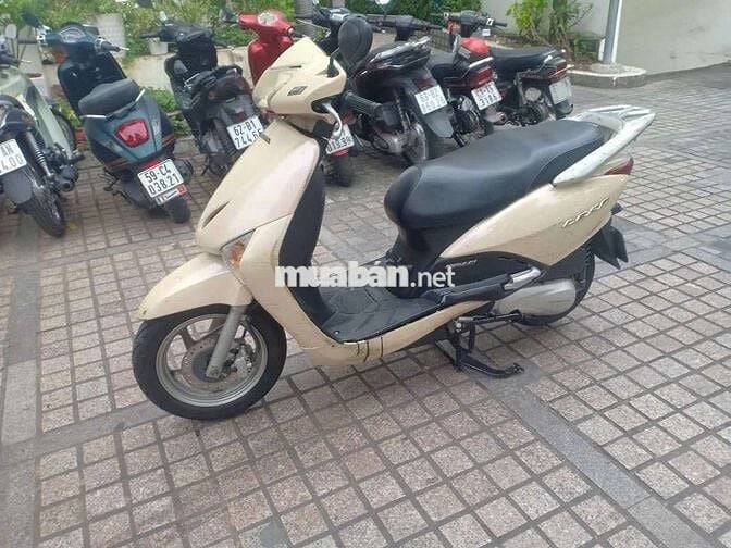 Xe Honda lead fi