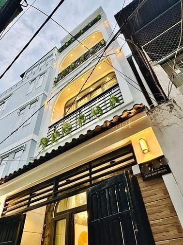 Nhà 3 lầu đẹp CAO CẤP hẻm Trần Bình Trọng, P5, Q.Bình Thạnh, vào ở nga
