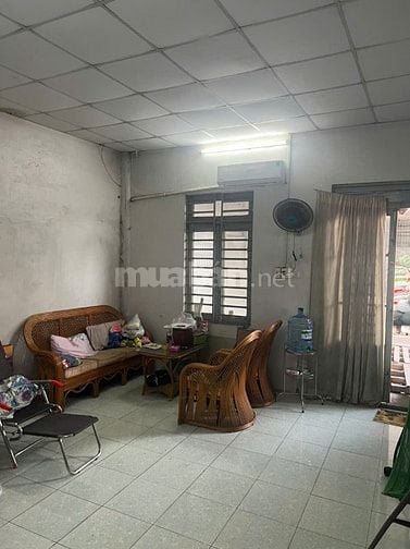 Cho thuê kho xưởng 1.200m2, mặt tiền Tỉnh Lộ 10, Bình Chánh, giá: 49tr