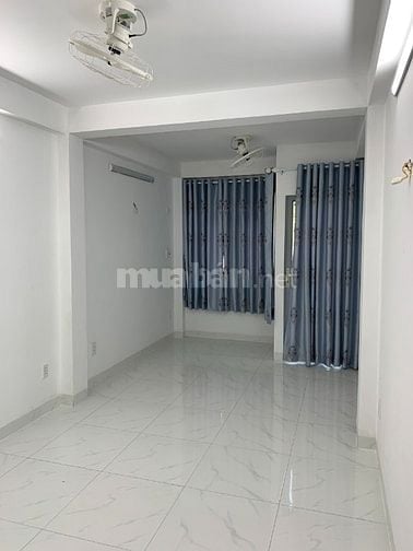 Nhà cho thuê nguyên căn mới đẹp, dt 3,5 x 9, 3 lầu giá 16tr/tháng, hXh