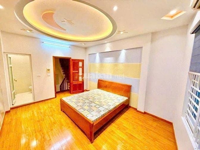 Bán nhà Nguyễn Khang, Cầu Giấy, 5 Tầng mới, Nội thất hiện đại, 7.9 Tỷ
