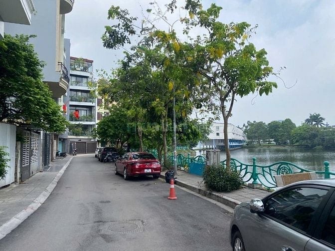 BÁN NHÀ PHỐ BÁN ĐẢO HỒ TÂY, LÔ GÓC, KINH DOANH VIP, 53,8M2,GIÁ 22,2TỶ