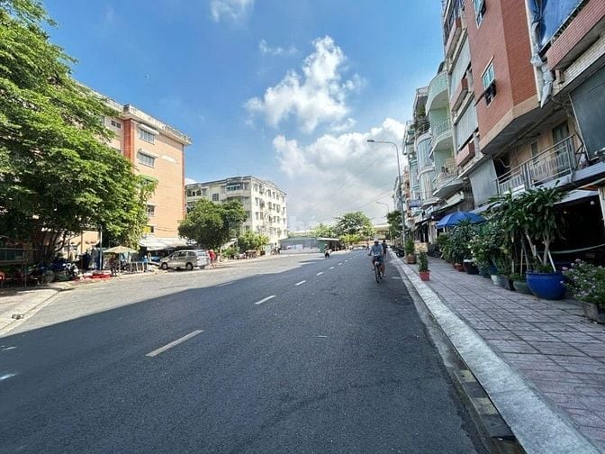 5 tầng đúc- 2 Mặt tiền đường số 2, KDC Bình Đăng, P6, Q8 SHR hiện hữu 
