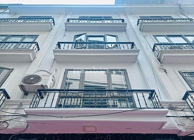Bán nhà riêng Hoàng Mai 30m2, 5T gần chung cư Felix Homes 6,8tỷ