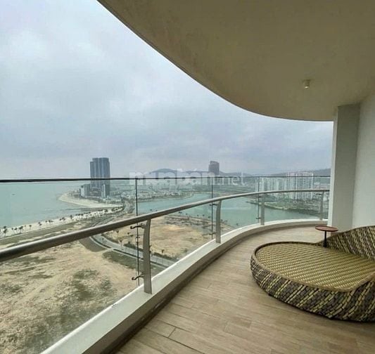SkyM - Căn hộ tầm cao, view toàn cảnh Vịnh Hạ Long, nội thất 5 sao