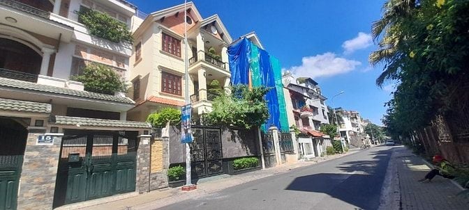 Bán Nhà Mặt Tiền Khu Đường Hoa . 5,6X16, 1 hầm 4 tầng.  23,5 tỷ 