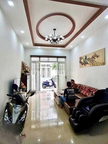 Cần bán nhà khu vực Hồ Học Lãm Bình Tân 