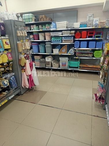 Tuyển 4 nhân viên Bán hàng ,đóng gói, tạp vụ 