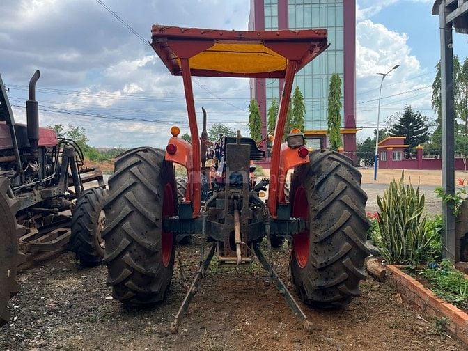 CẦN BÁN MÁY CÀY KUBOTA M7000 DT