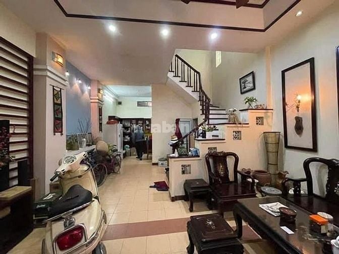 TRUNG TÂM CẦU GIẤY 3 BƯỚC RA QUẬN UỶ - Thoáng sáng trước sau - Ở Sướng